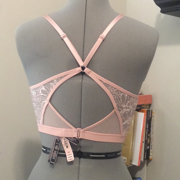 NWT Sz 32D Victoria’s Secret unlined plunge - Picture 4 of 7